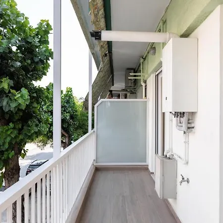 Hippocrates Bound By Binobi! Apartman *