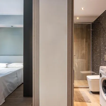 Apartament Hippocrates Bound By Binobi!