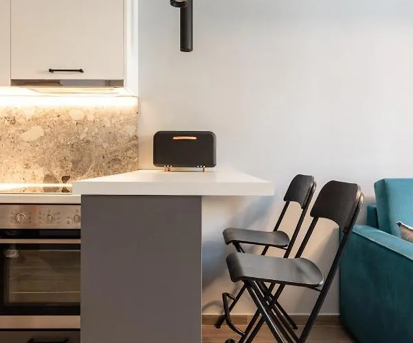 Hippocrates Bound By Binobi! Thessaloniki