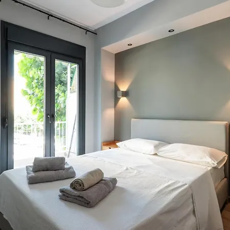 Hippocrates Bound By Binobi! Салоники