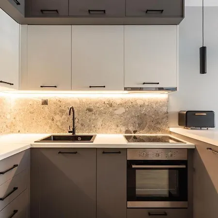 Hippocrates Bound By Binobi! Салоники